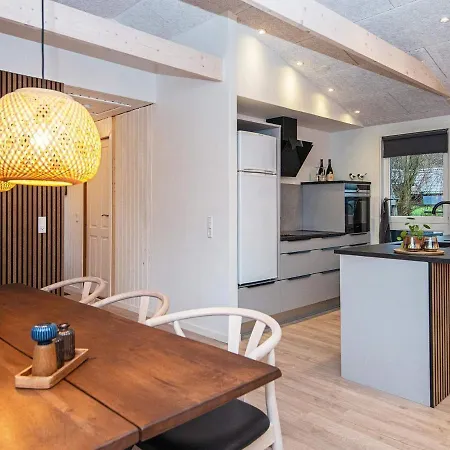 Three-bedroom Holiday In 15 Feriehus Toftlund