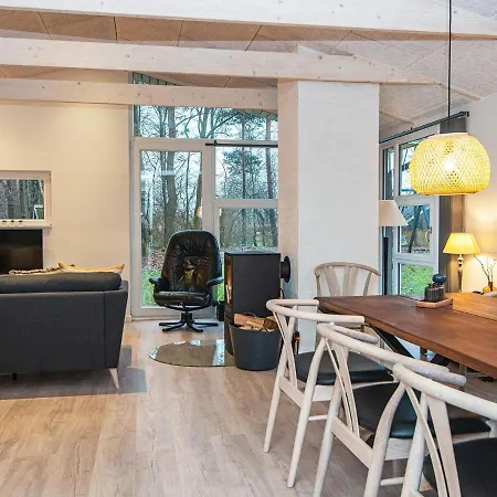 Feriehus Three-bedroom Holiday In 15