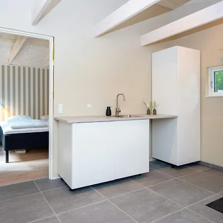 Feriehus Three-bedroom Holiday In 15 Toftlund