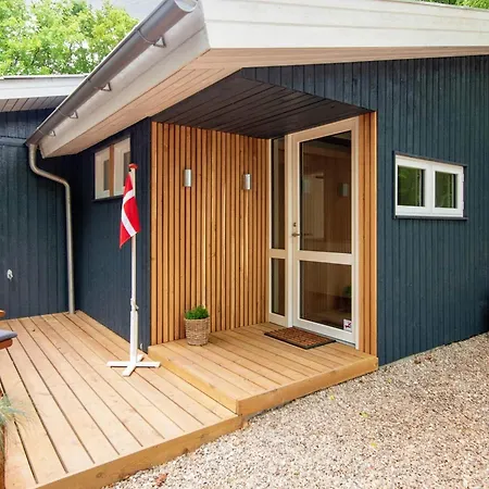 Feriehus Three-bedroom Holiday In 15